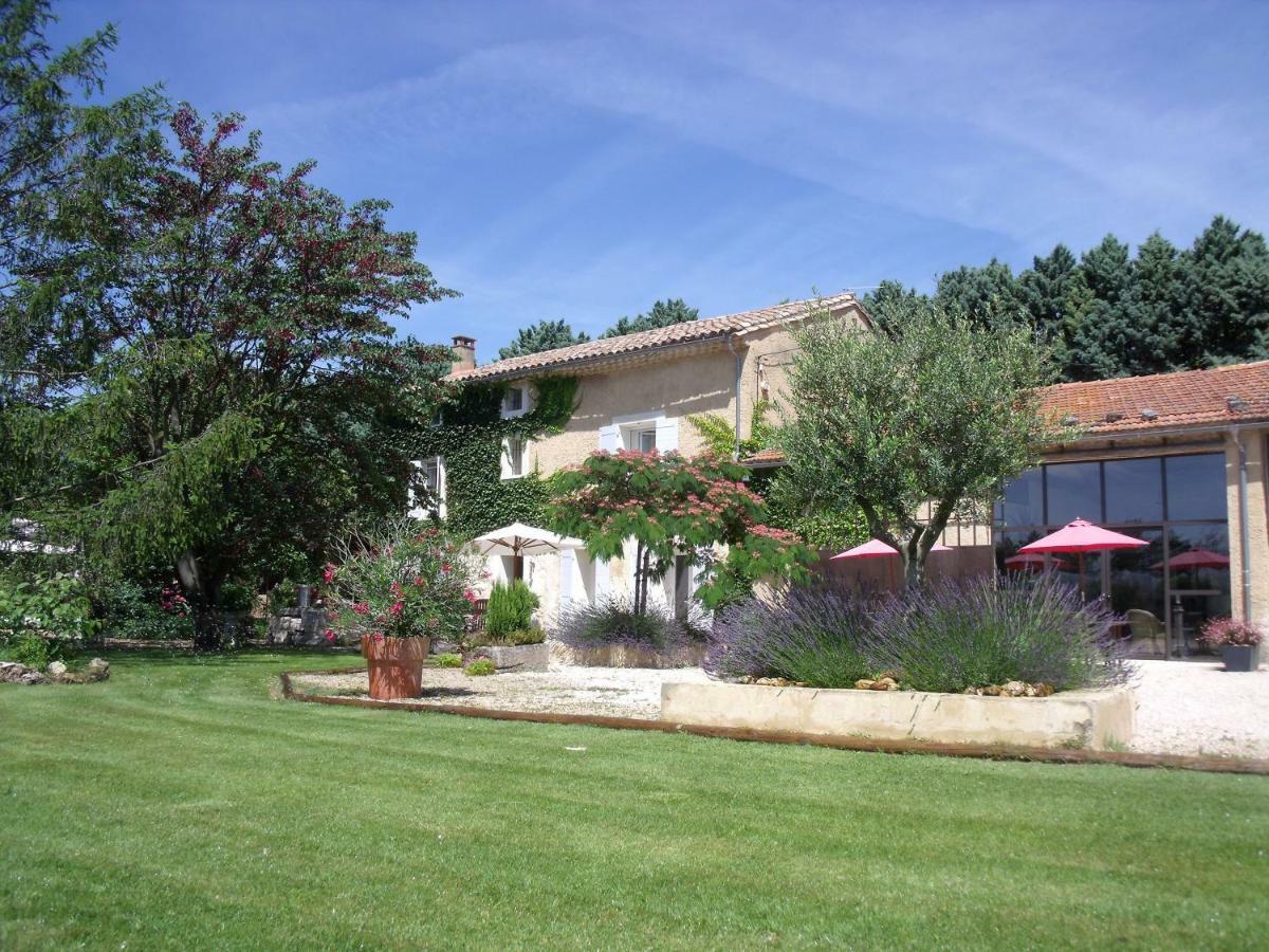 Bed and Breakfast Mas De La Garance Althen-des-Paluds Esterno foto